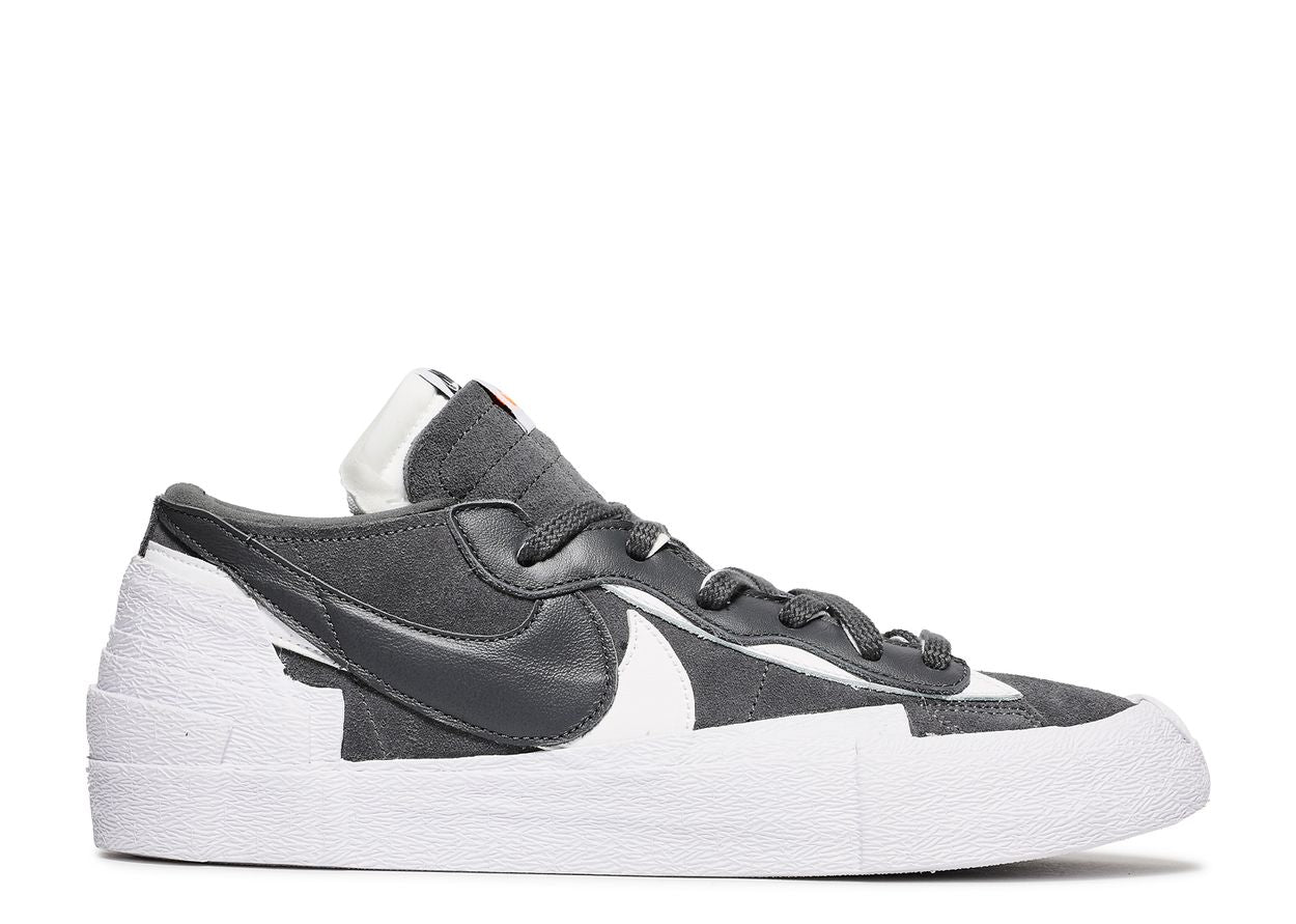 Blazer Low x saçai 'Iron Grey'