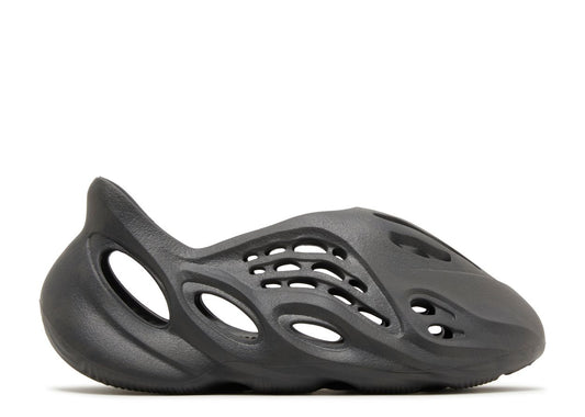 YZY Foam Runner 'Onyx'